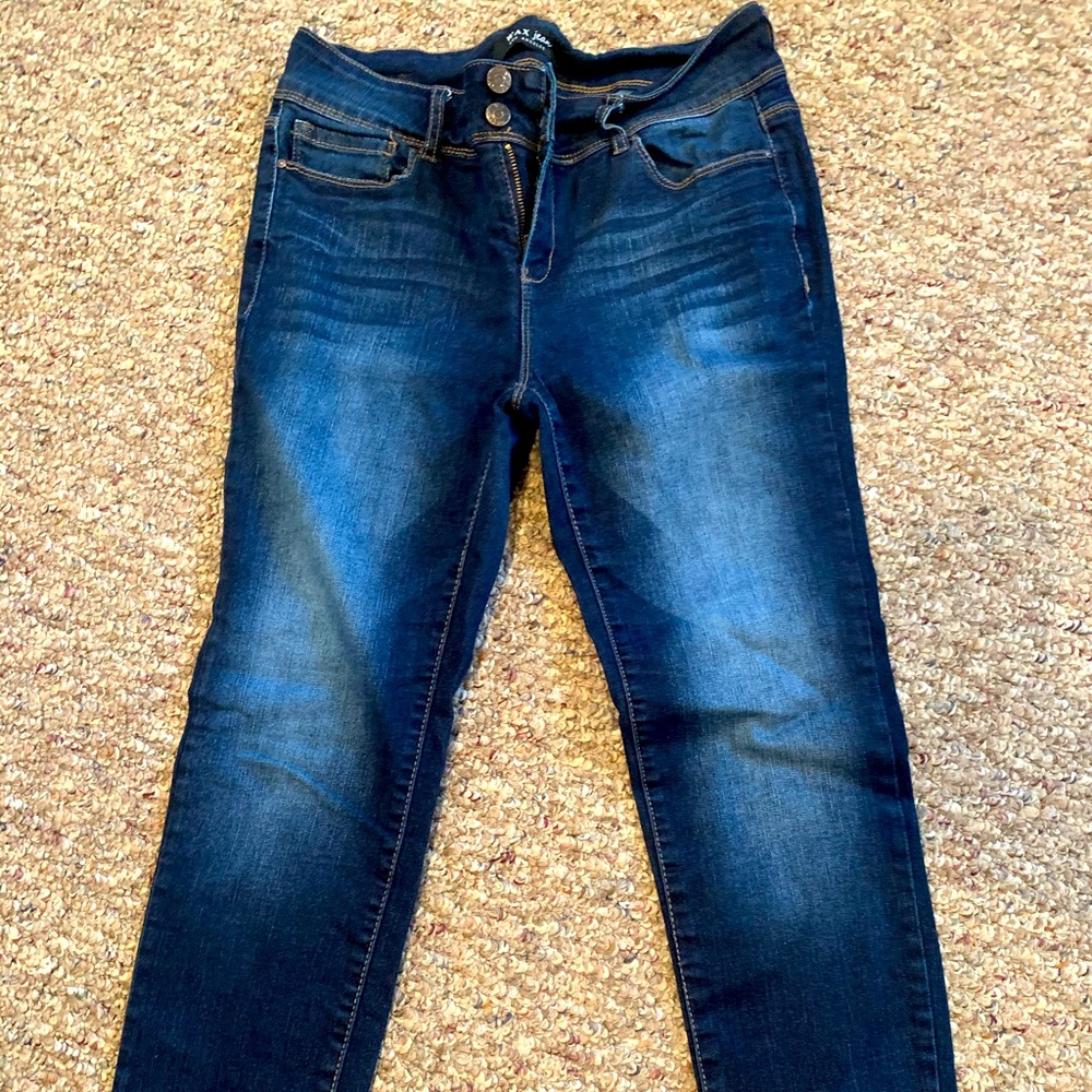 Women’s Wax Jeans size 13 juniors. Soft/Fitted